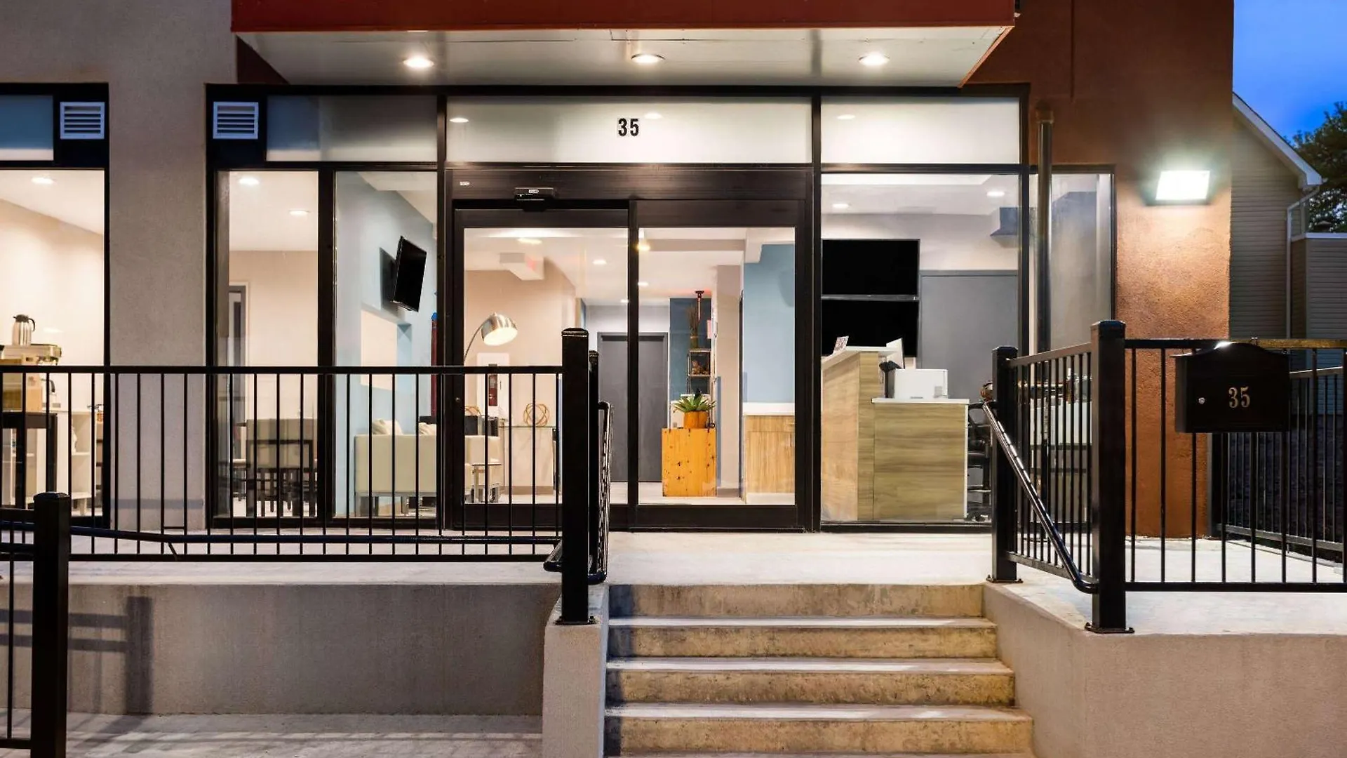 Days Inn By Wyndham Staten Island New York United States